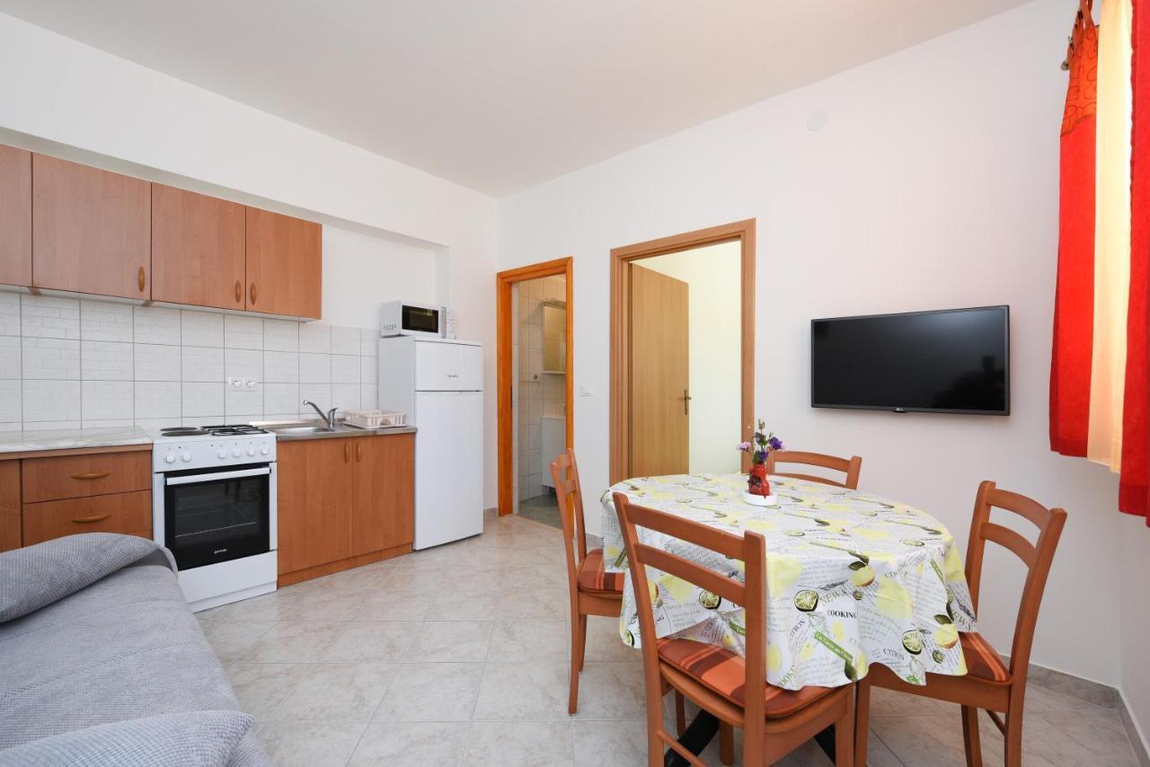 Apartments Sime ペトルチャネ エクステリア 写真