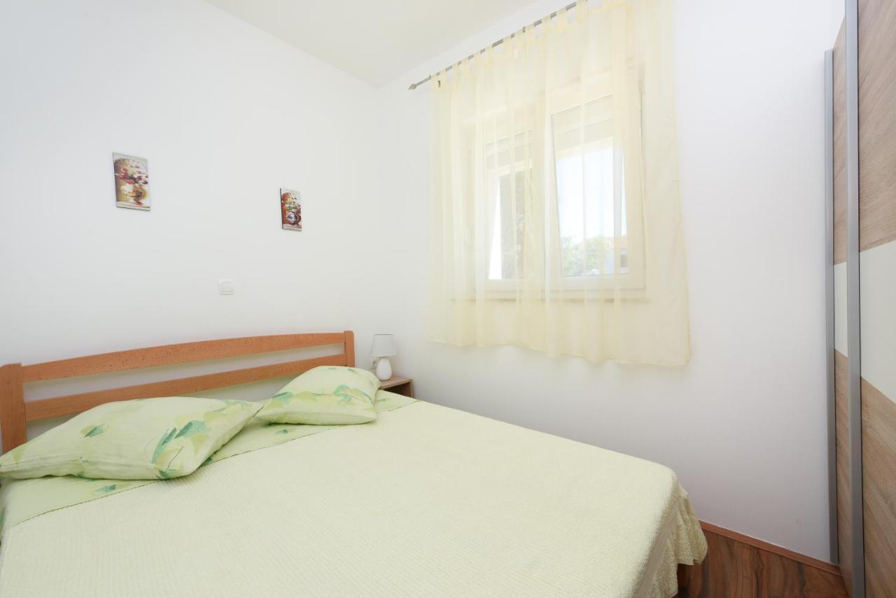 Apartments Sime ペトルチャネ エクステリア 写真