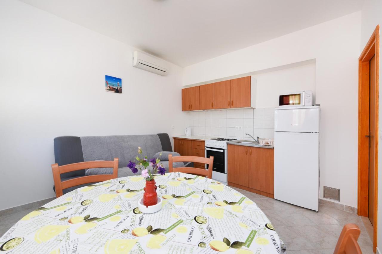 Apartments Sime ペトルチャネ エクステリア 写真