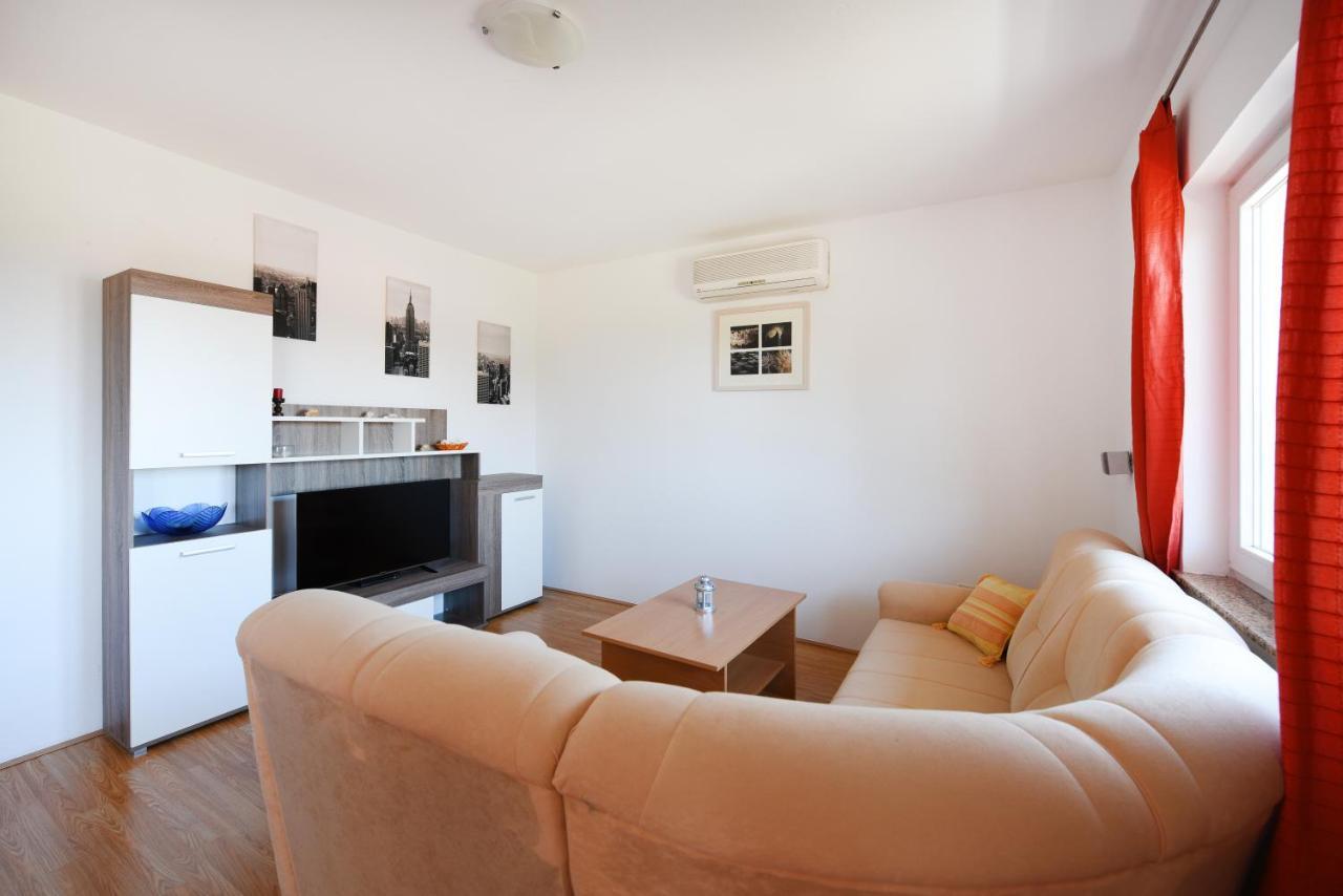 Apartments Sime ペトルチャネ エクステリア 写真