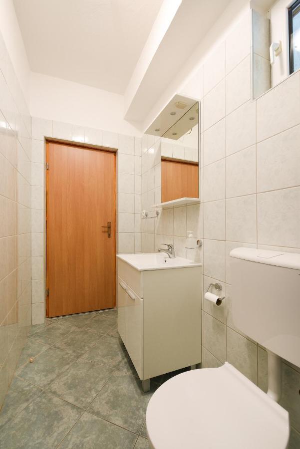 Apartments Sime ペトルチャネ エクステリア 写真