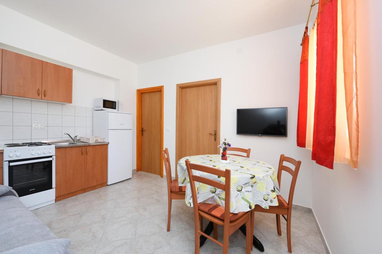 Apartments Sime ペトルチャネ エクステリア 写真