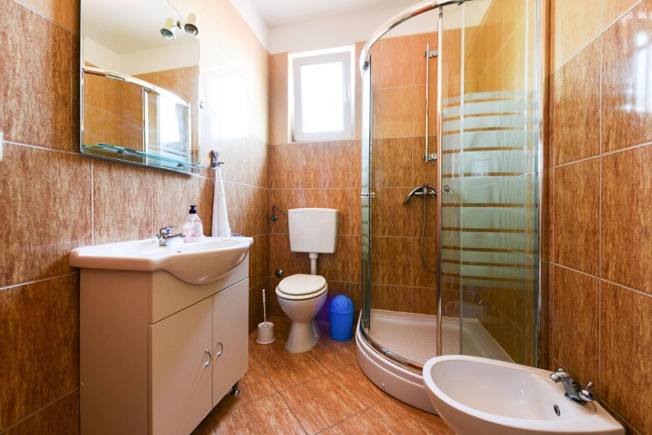 Apartments Sime ペトルチャネ エクステリア 写真